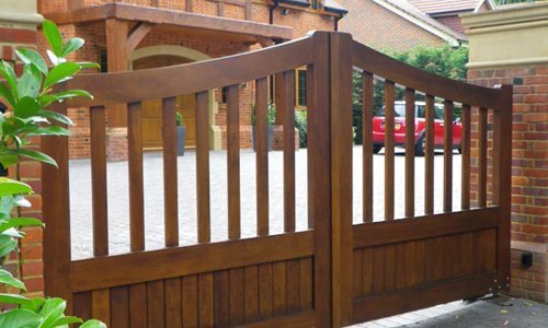 Residential home Gates